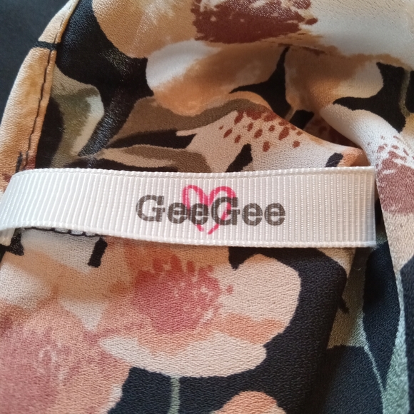 Gee Gee floral kimono; black. L/XL - Picture 7 of 7